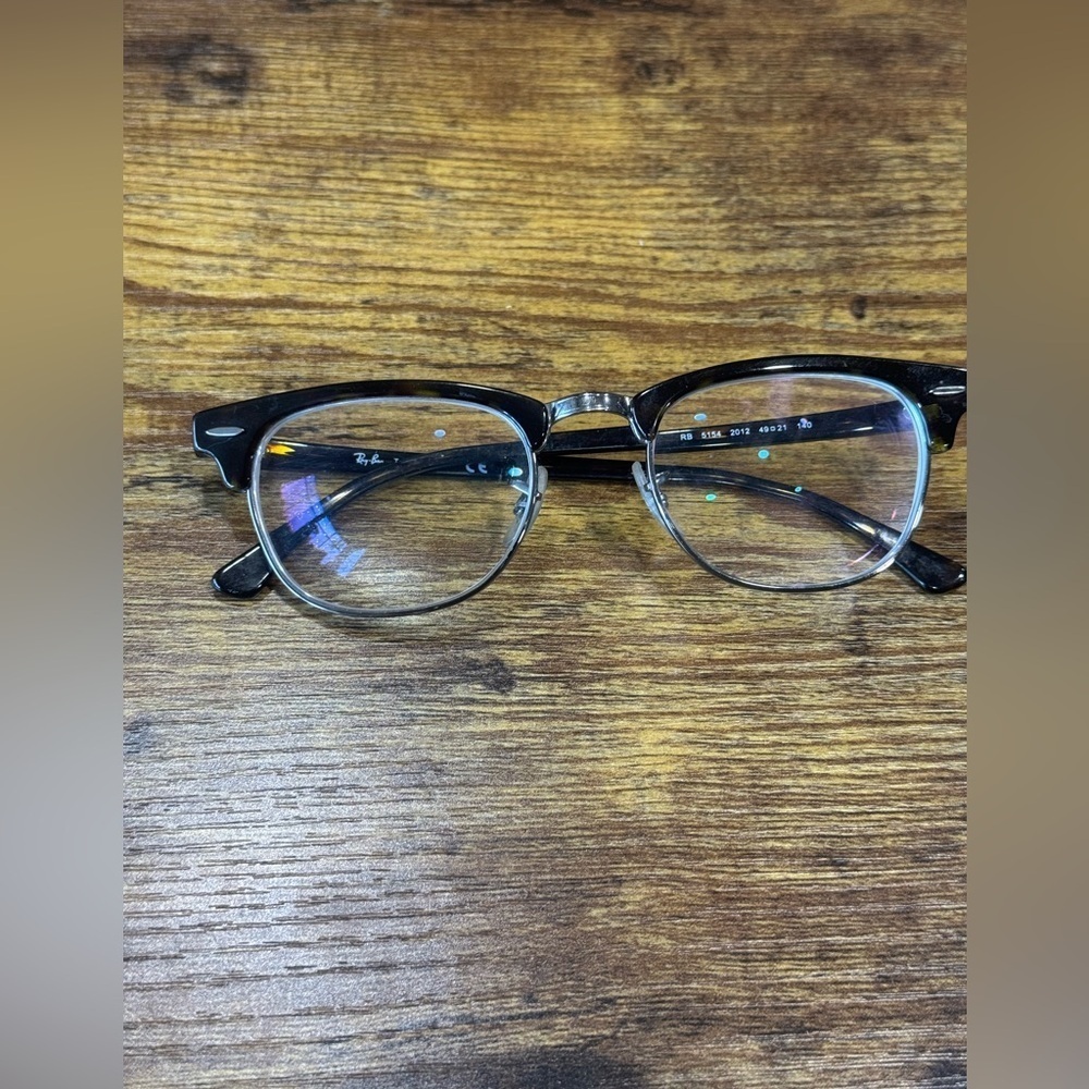 RAYBAN Stylish Black and Silver Glasses - Picture 1 of 4